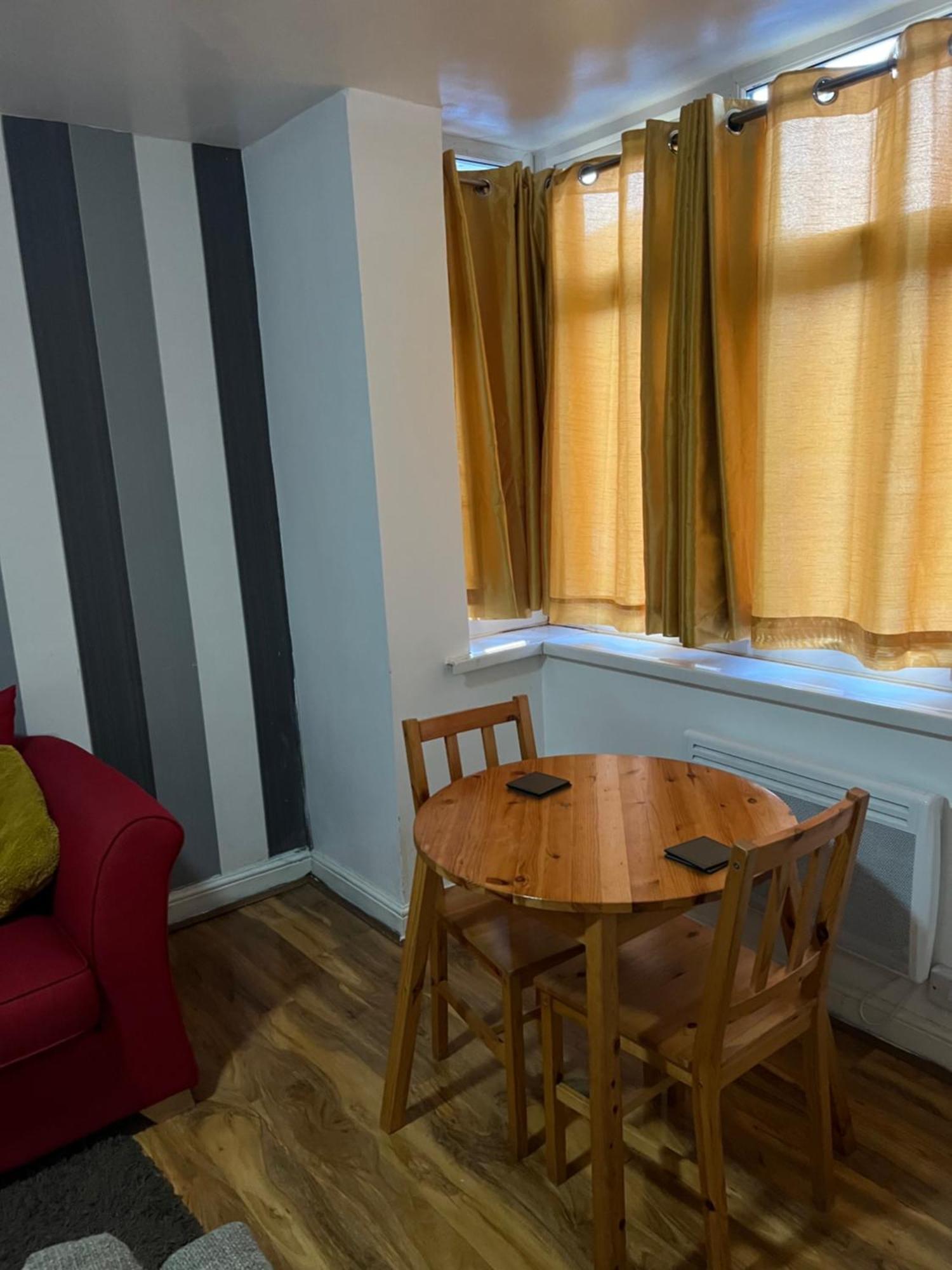 Rosewood Lodgings Special Offer For Student On Long Stay Manchester Exterior foto